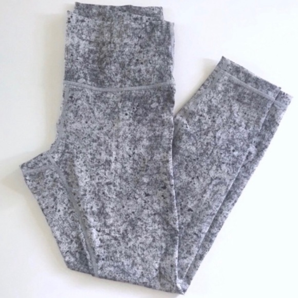 lululemon athletica Pants - Lululemon Wunder Under 7/8 Legging